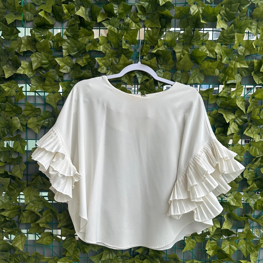 Elegant White Ruffle Sleeve Top